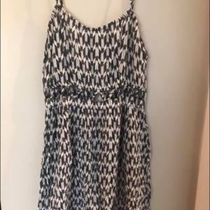 H&M dress. Size 8. Worn once. Cute lattice pattern